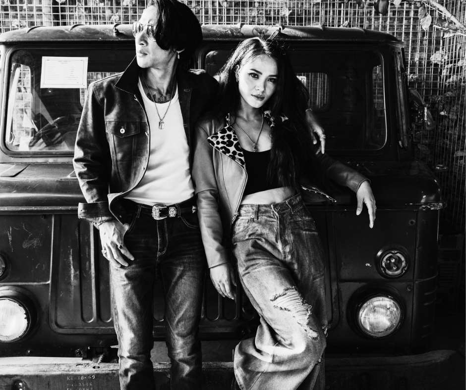 Chọn áo khoác da nữ giúp tôn dáng chiều cao