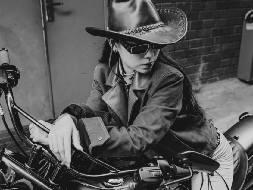 Chọn form áo da nữ hàng hiệu