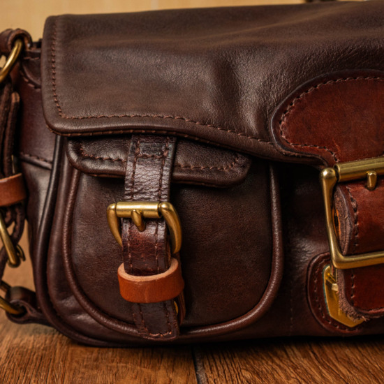 ARROW SLING BAG - Chocolate Brown