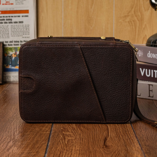 HAVANA CLUTCH PATINA HORSIE - Chocolate Brown