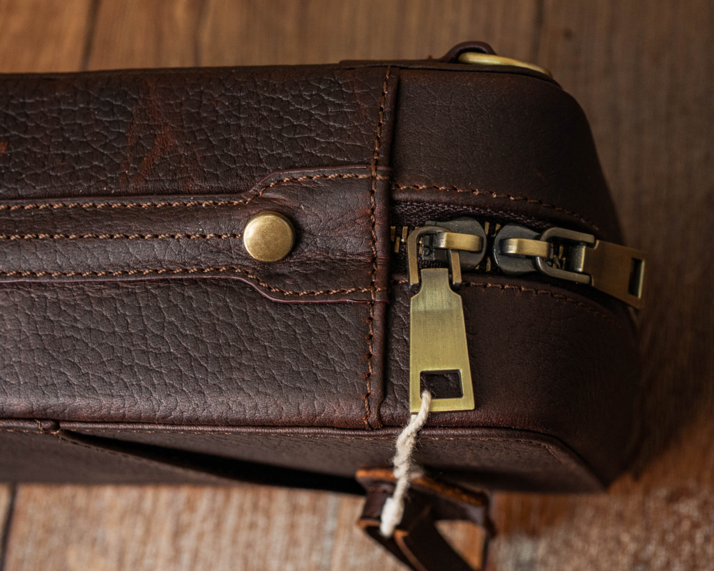 HAVANA CLUTCH PATINA HORSIE - Chocolate Brown - Ảnh 2